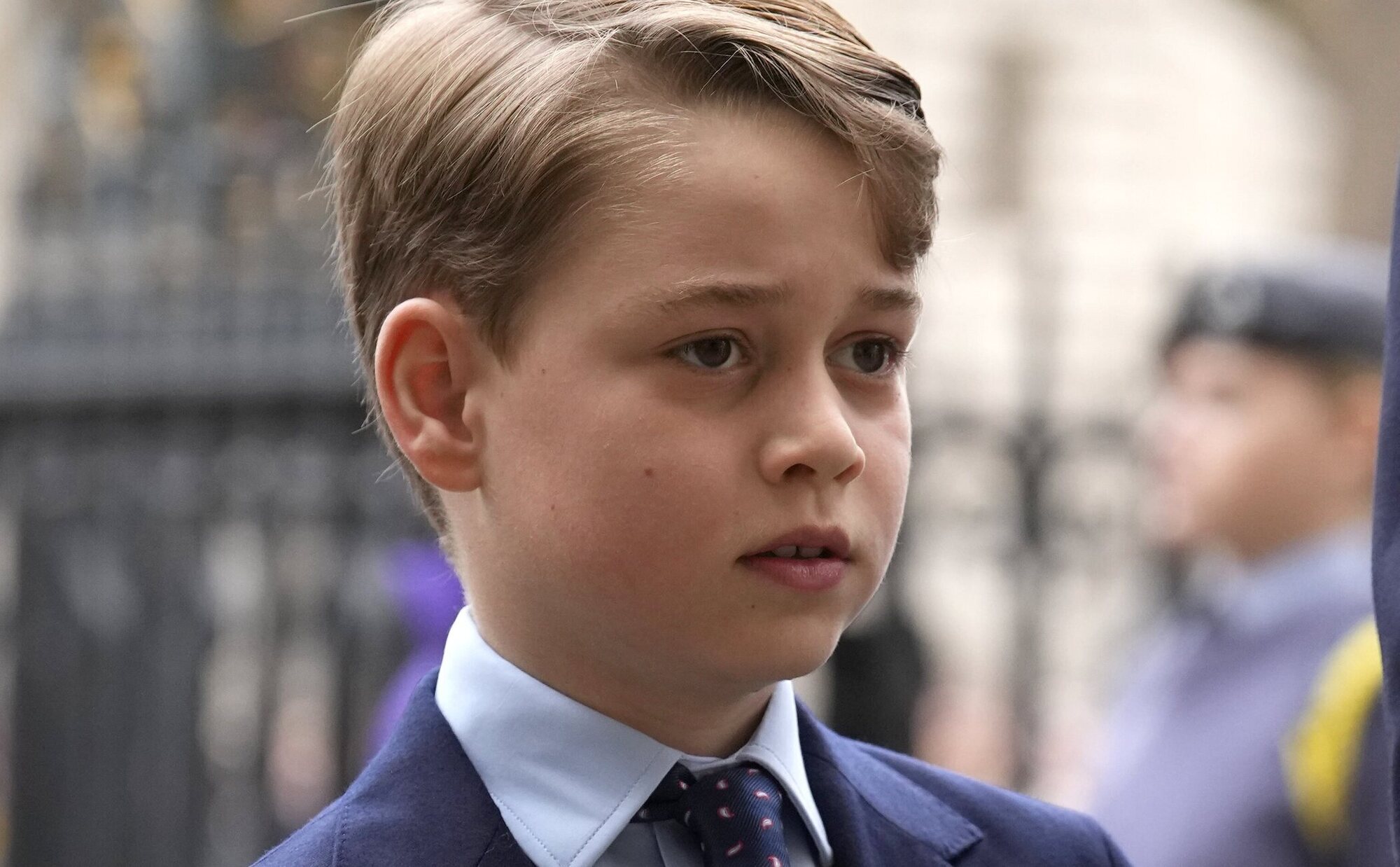 La tradición que han vuelto a romper los Príncipes de Gales con el retrato del Príncipe George en su 10 aniversario