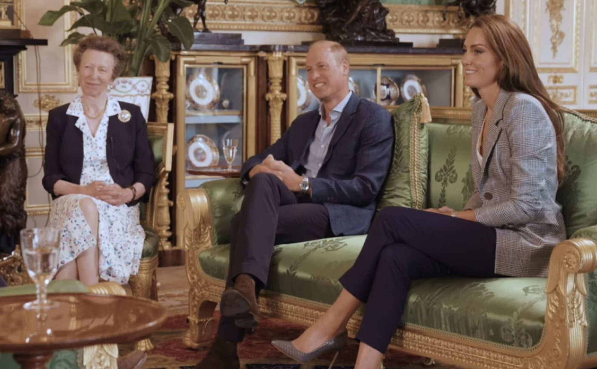 El Príncipe Guillermo, Kate Middleton y la Princesa Ana aparecen por sorpresa en el pódcast de Mike Tindall