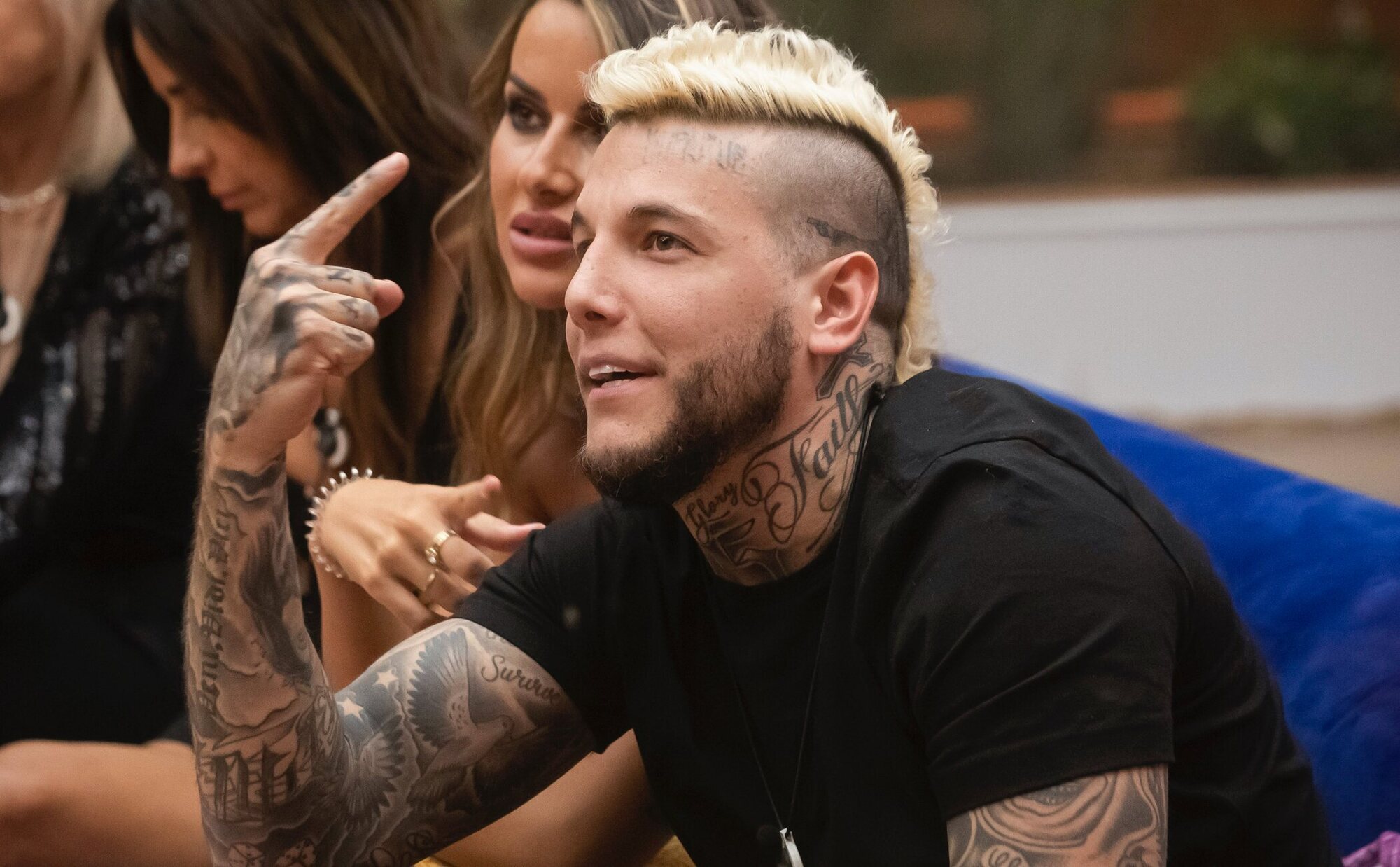 ¿Tendrá Alex Caniggia que abandonar 'GH VIP'? El juicio contra su padre y la demanda de su madre podrían ser los motivos