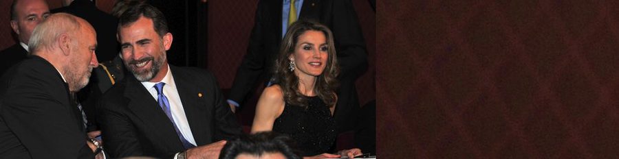Los Príncipes Felipe y Letizia soportan los abucheos del público del Liceu 
en la ópera 'L'Elisir d'Amore'