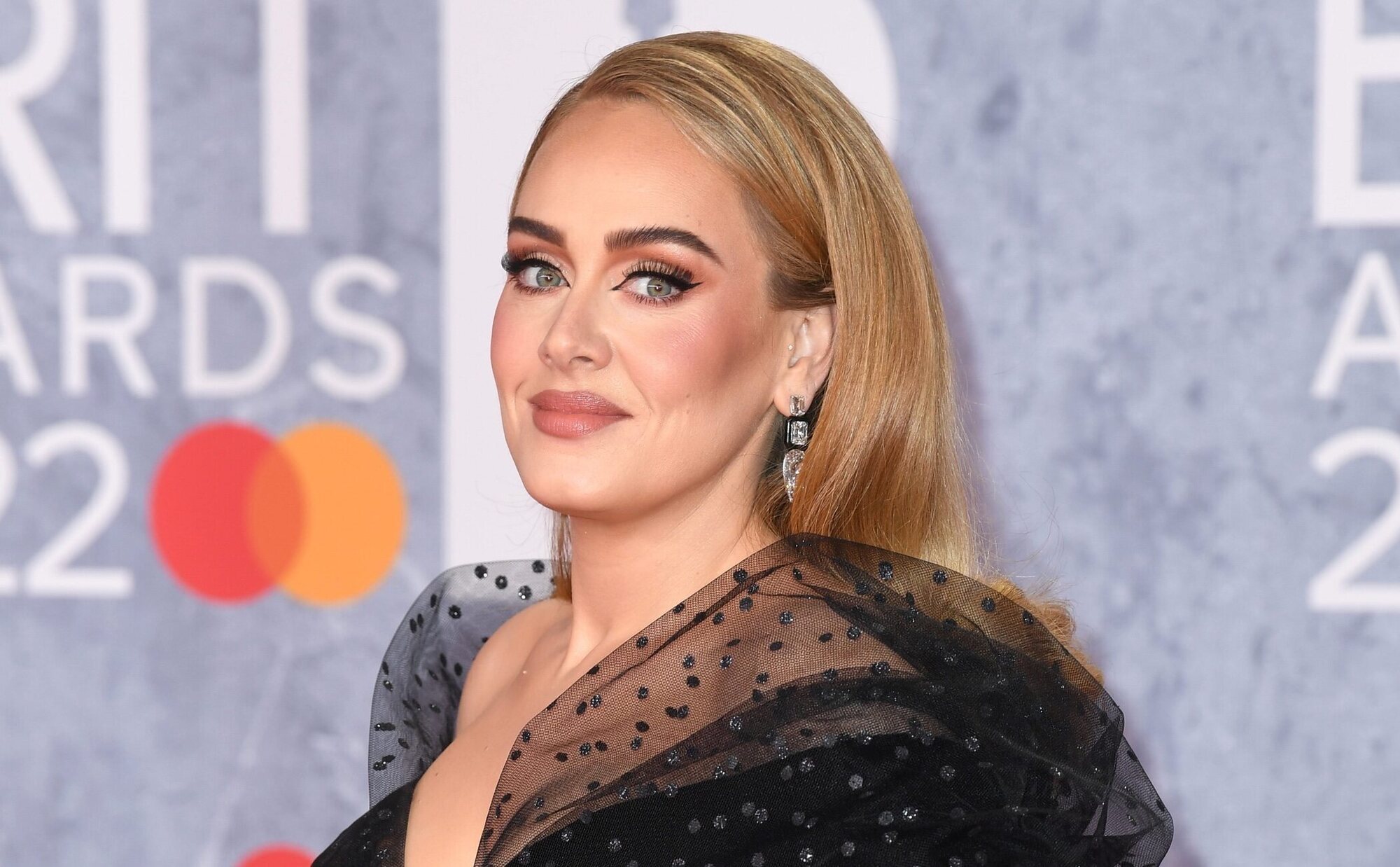 Adele sorprende tras anunciar que se ha casado con Rich Paul