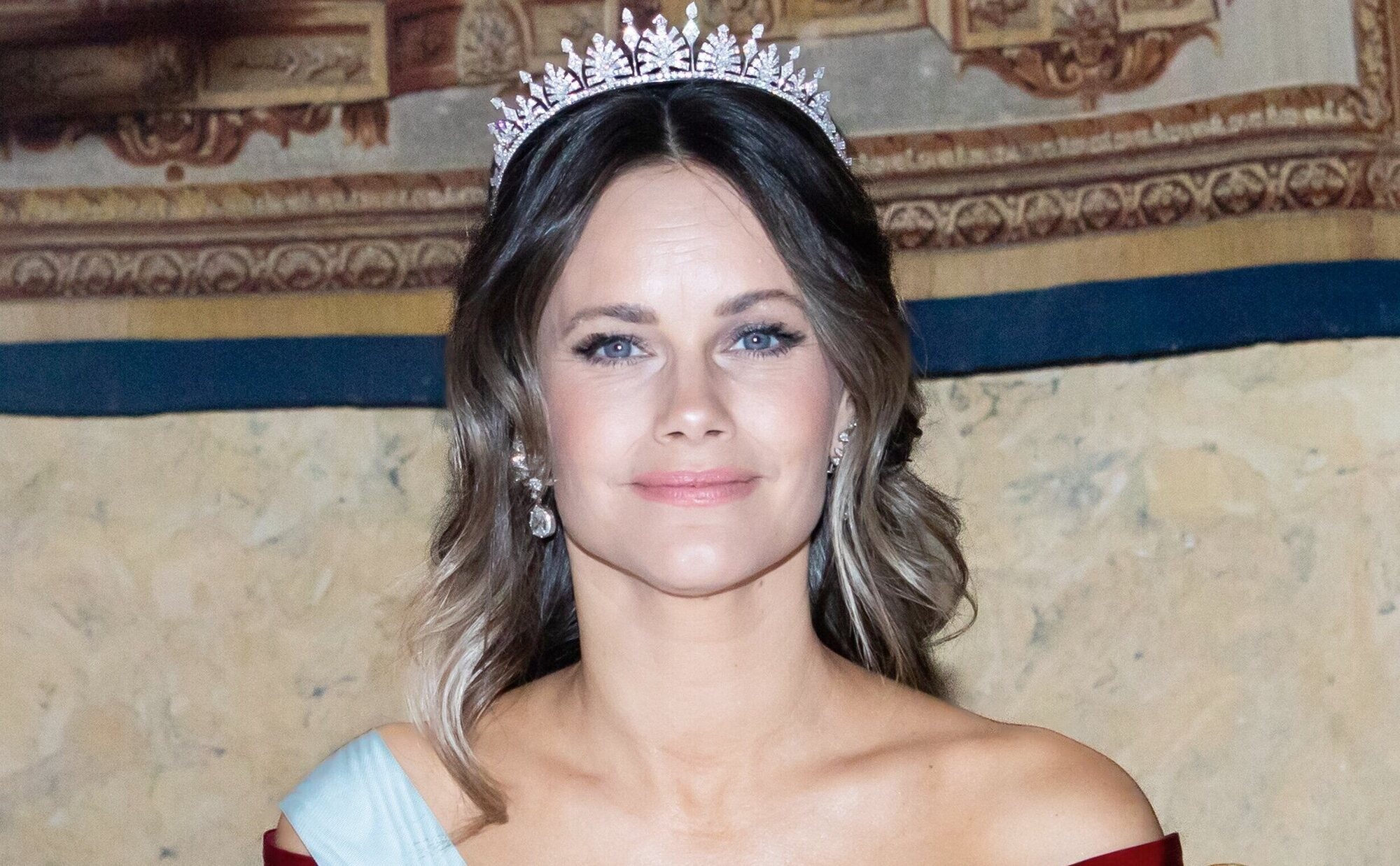 La noche de gala de la Familia Real Sueca por los Nobel 2023: las tiaras del joyero real, la multiusos y un vestido con guiño