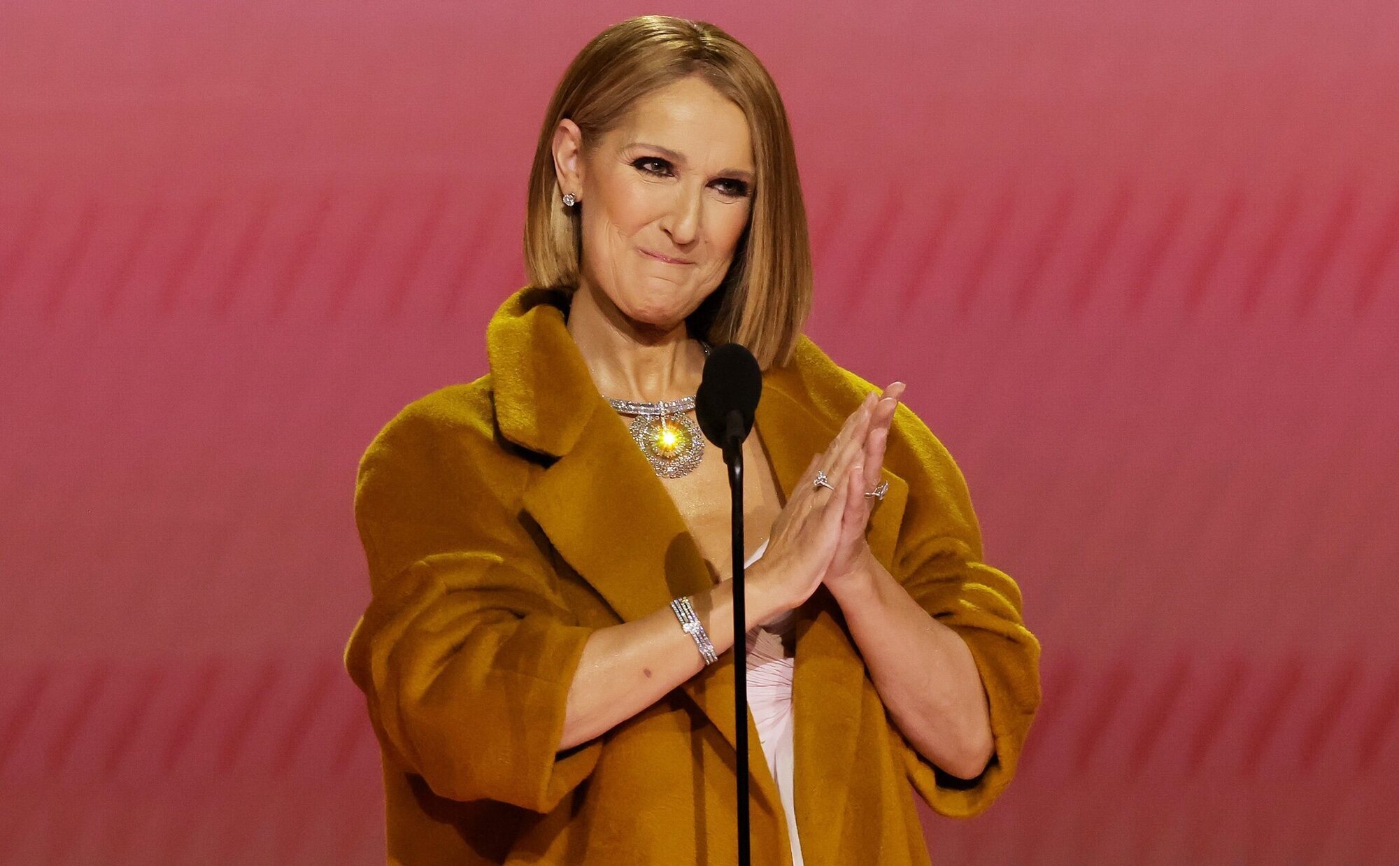 Céline Dion reaparece en los Grammy 2024 envuelta en polémica por el mal gesto de Taylor Swift
