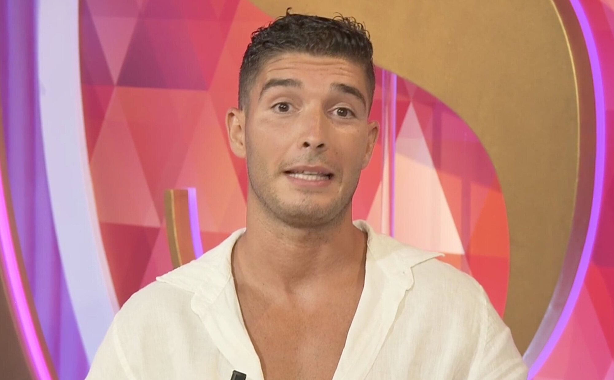 Álex Ghita habla de su relación con Adara y desmiente que sea bisexual: "Doy por cerrado el capítulo después de hoy"