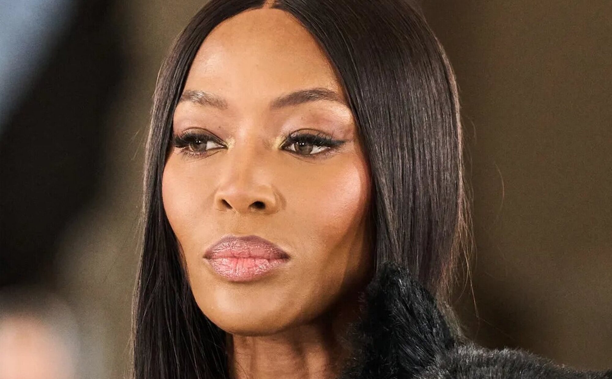 Naomi Campbell se marca un Chiara Ferragni: su organización benéfica se gastó miles de libras en hoteles, vuelos y cigarros