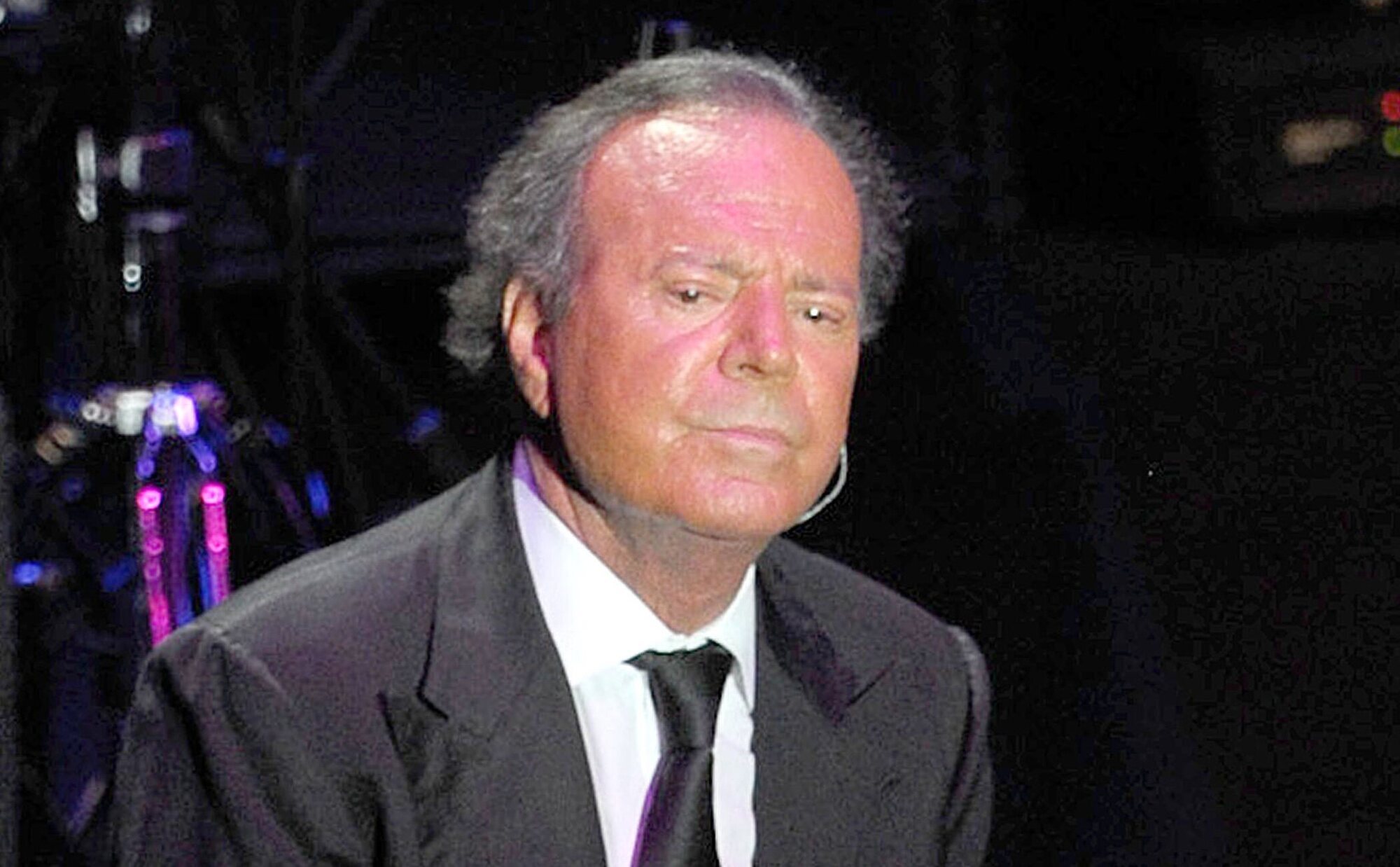 Julio Iglesias desmiente que se vaya a retirar de la música