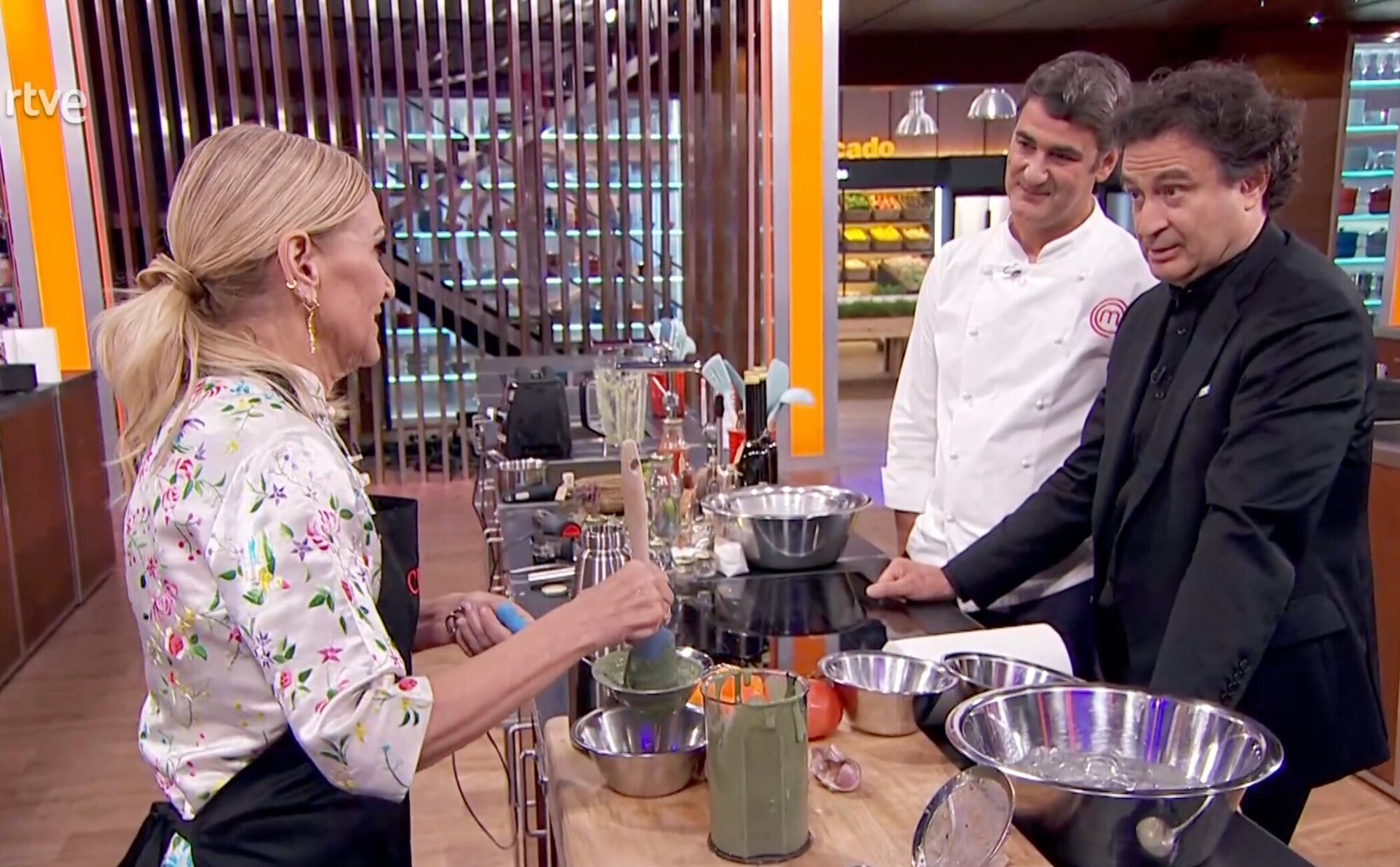 'Masterchef': La inesperada frase de Cristina Cifuentes a Jesulín que era un halago y acabó siendo un dardo por Belén Esteban