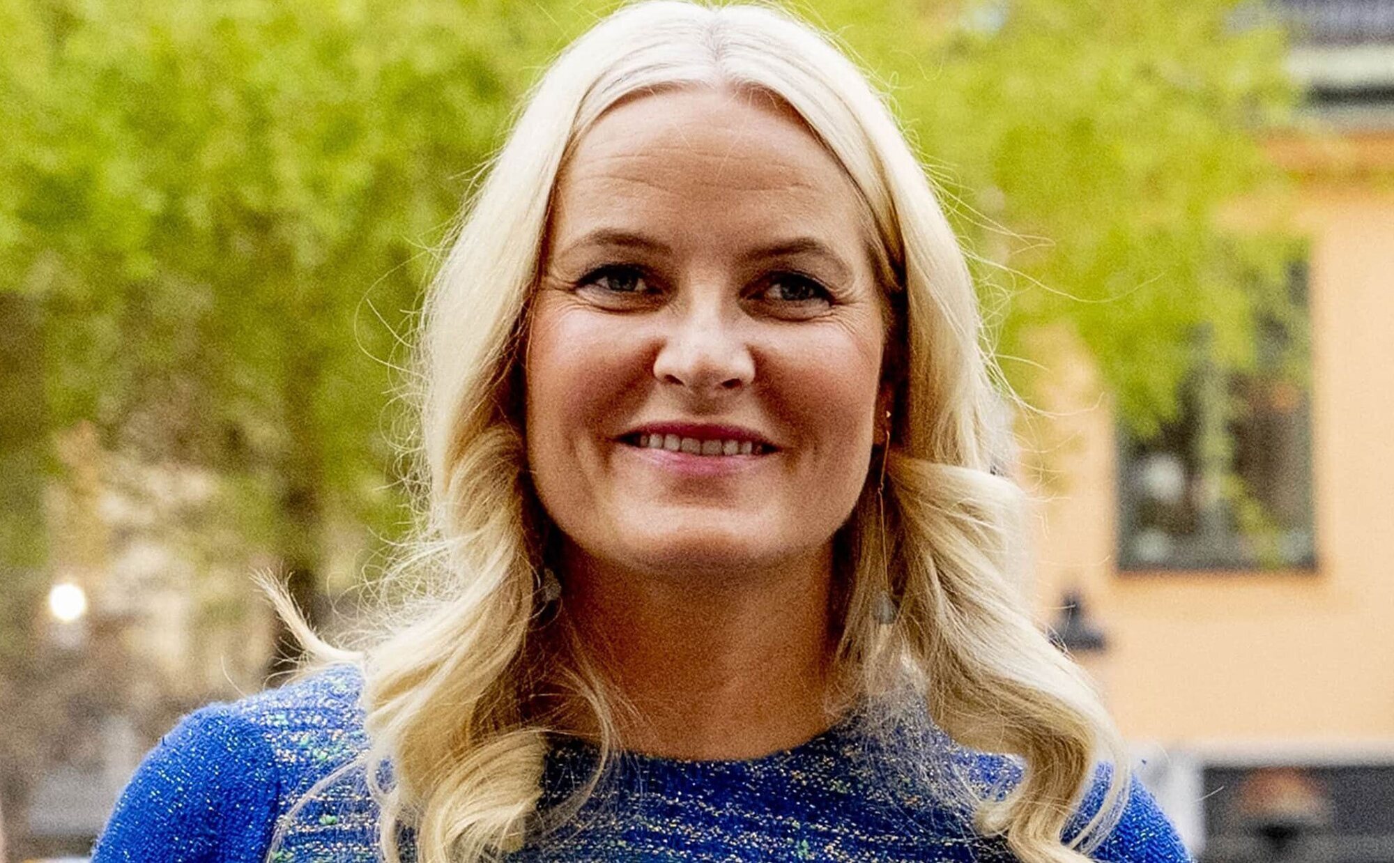 Mette-Marit de Noruega se da de baja por los efectos de su tratamiento contra la enfermedad crónica que padece