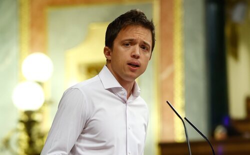 Aída Nizar denuncia a Íñigo Errejón por agresión sexual ante la Policía: "Me dio un fuerte azote y luego me amenazó"