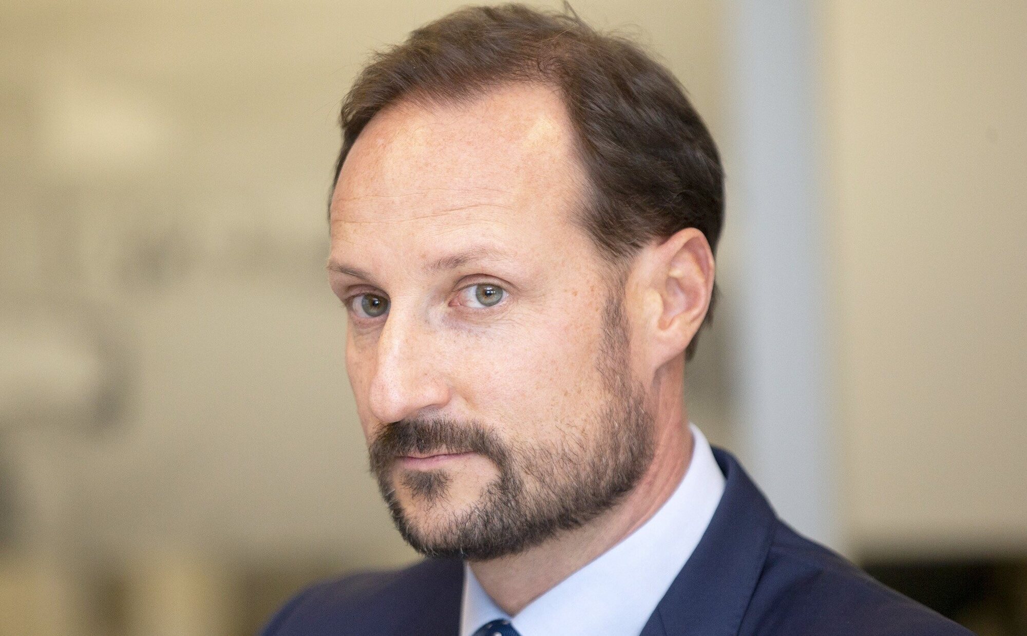 La reacción de Haakon de Noruega ante la detención de Marius: "Me hubiera gustado estar en casa con Mette-Marit"