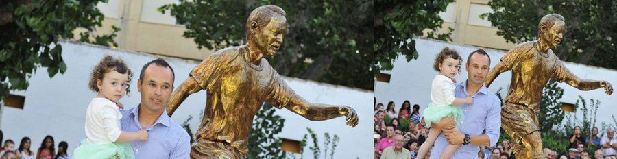 Andrés Iniesta es homenajeado con una estatua de bronce en su pueblo de Fuentealbilla