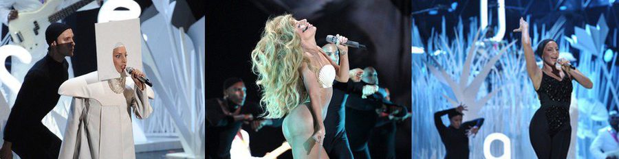 Lady Gaga abre los MTV VMA 2013 interpretando 'Applause' vestida de monja y acaba semidesnuda