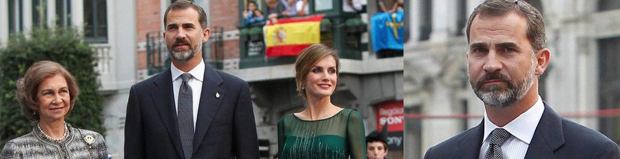 Don Felipe, Doña Letizia y la Reina Sofía, felices en la entrega de los Premios Príncipe de Asturias 2013