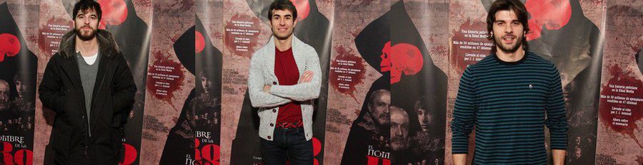 Alfonso Bassave, Daniel Muriel y Jordi Coll disfrutan del estreno de 'El Nombre de la Rosa'