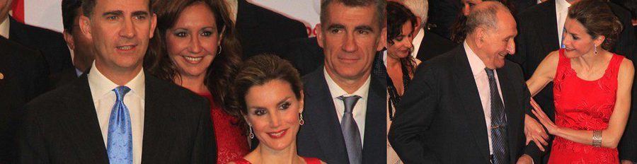 Los Príncipes Felipe y Letizia, radiantes y felices en una cena con empresarios sevillanos