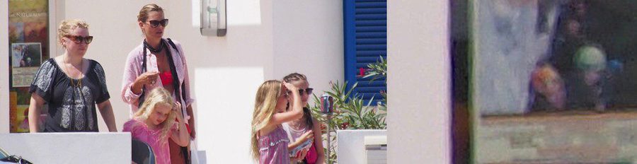 Kate Moss regresa a Formentera para pasar unas vacaciones con su hija y unos amigos