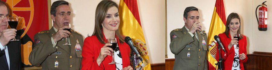 La Reina Letizia revela por accidente por qué no toma alcohol en los brindis: "Ahora soy abstemia completamente"