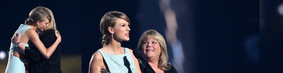 Taylor Swift y su madre Andrea Finlay protagonizan el momento más emocionante de los ACM Awards 2015