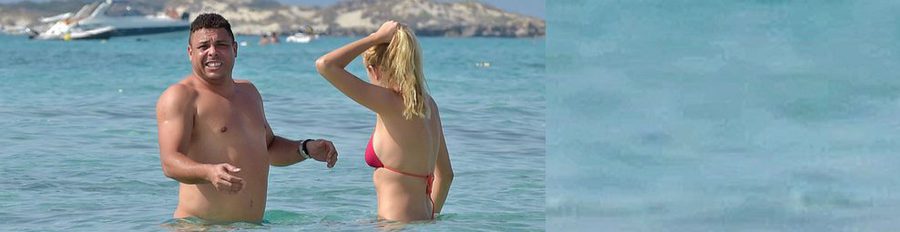 Ronaldo derrocha pasión y luce cuerpo en Formentera con su novia Celina Locks