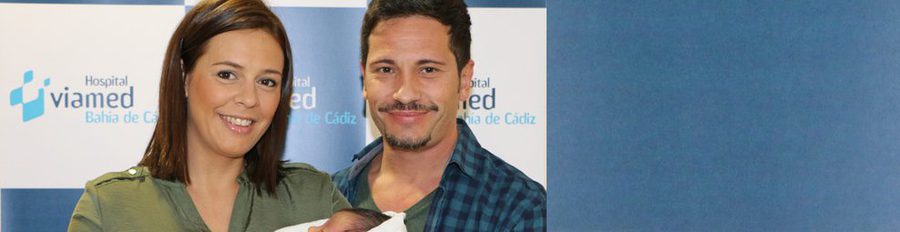 David de María y Lola Escobedo presentan oficialmente a su hijo Leonardo un día después de su nacimiento