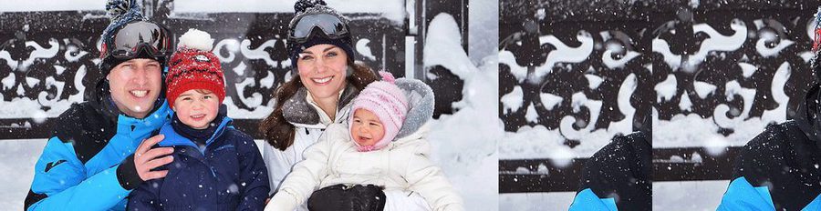 El Príncipe Jorge y la Princesa Carlota disfrutan de la nieve por primera vez en sus nuevas fotos oficiales con los Duques de Cambridge