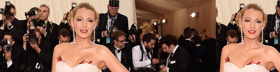 Blake Lively esconde su segundo embarazo sobre la alfombra roja de la Gala de MET 2016