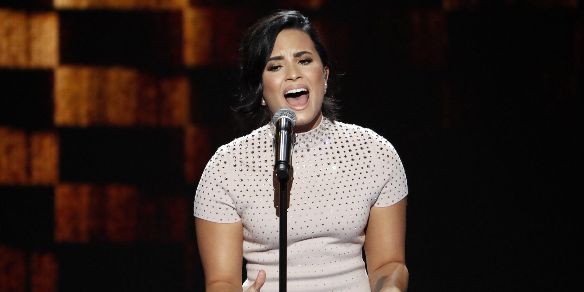 Demi Lovato en la Convención Nacional Demócrata: "Estoy conviviendo con una enfermedad mental"