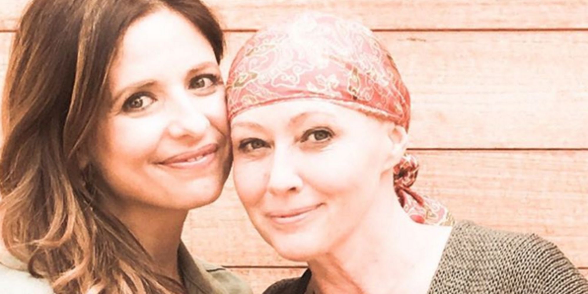 Sarah Michelle Gellar elogia a Shannen Doherty en su lucha contra el cáncer: "Eres una verdadera amiga"