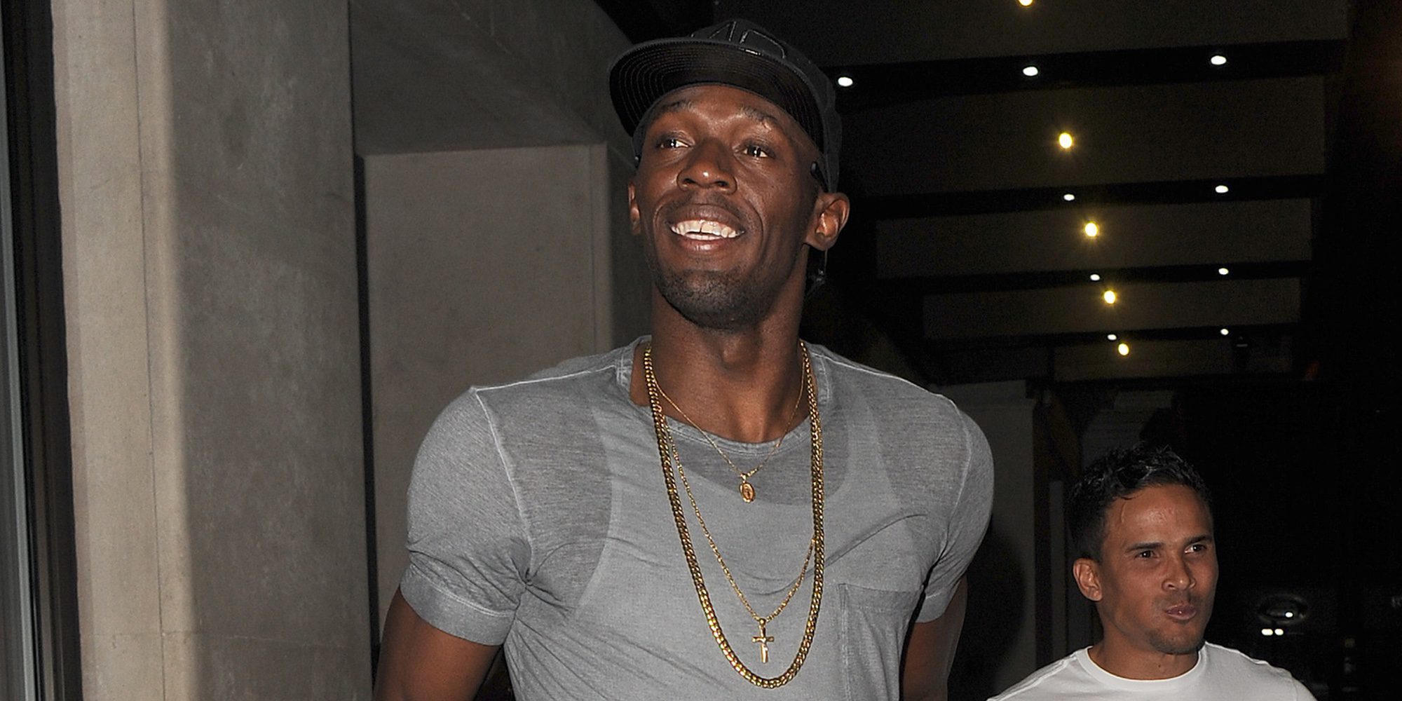 Usain Bolt pasa de sus escándalos sexuales yéndose de fiesta con otra mujer en Londres