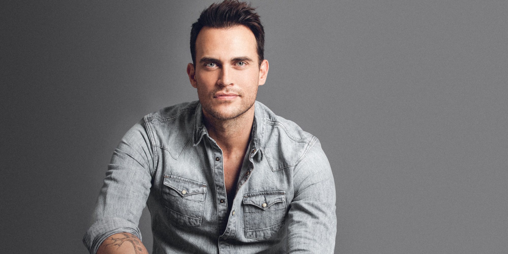 Cheyenne Jackson y su marido Jason Landau han sido padres de mellizos