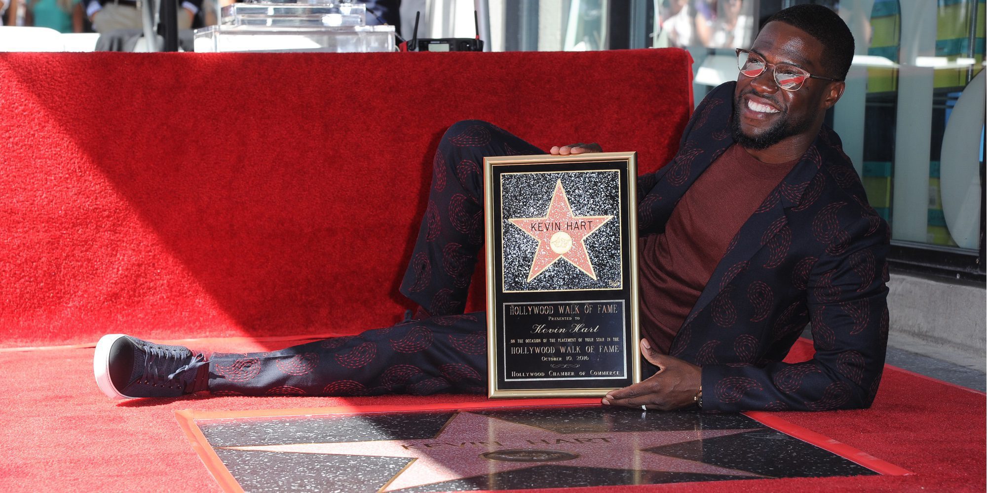 El actor Kevin Hart ya tiene su estrella en el Paseo de la Fama
