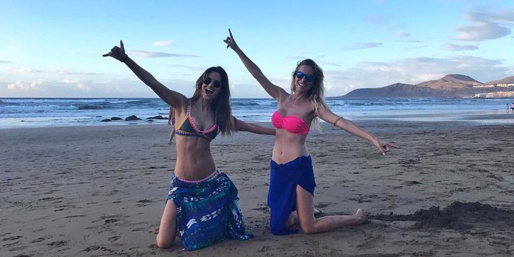Dos estrellas canarias: Kira Miró y Ariadne Artiles lucen cuerpazo en la playa