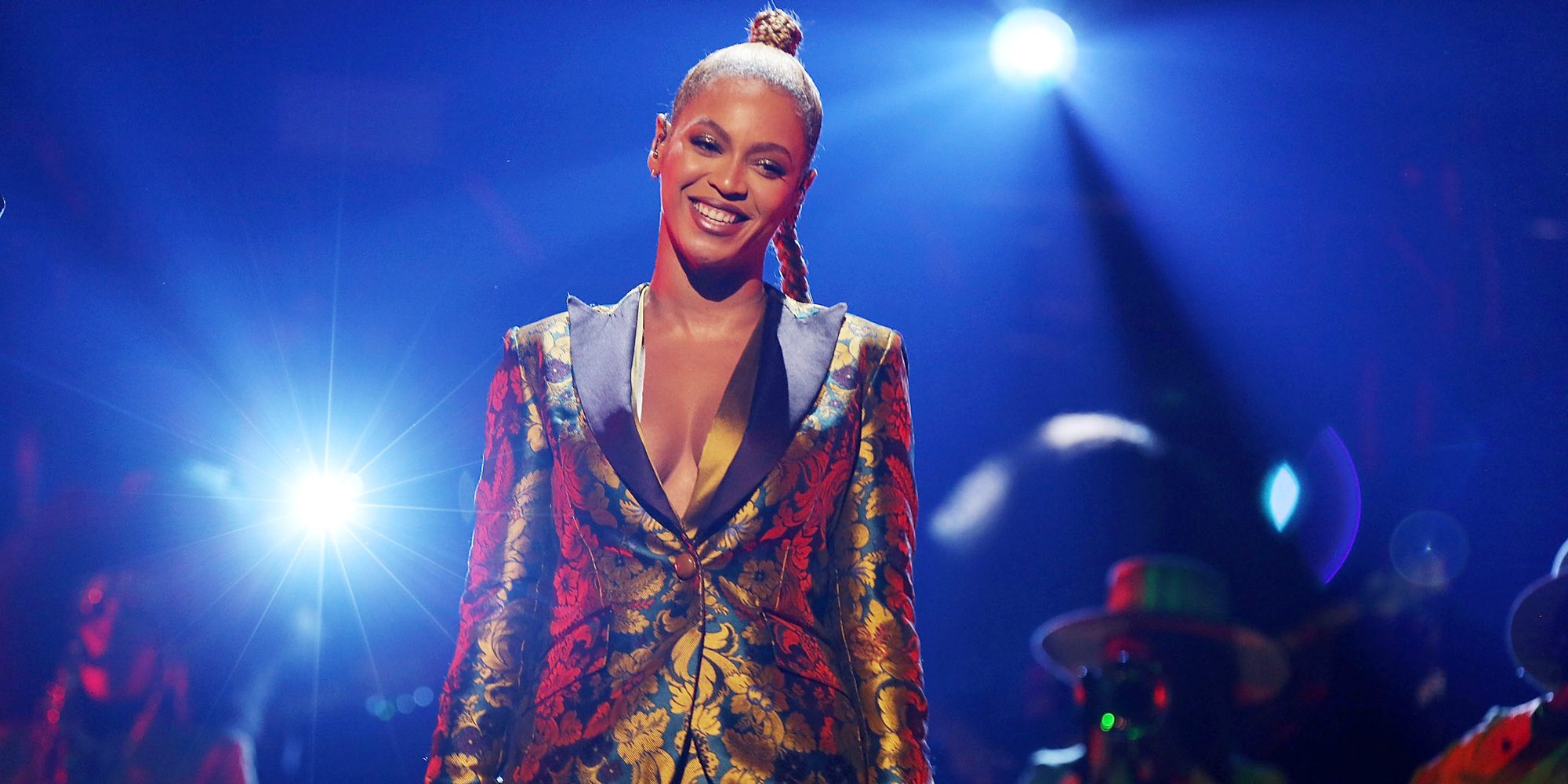 Beyoncé sufre un percance en pleno concierto en Nueva York: empieza a sangrarle una oreja