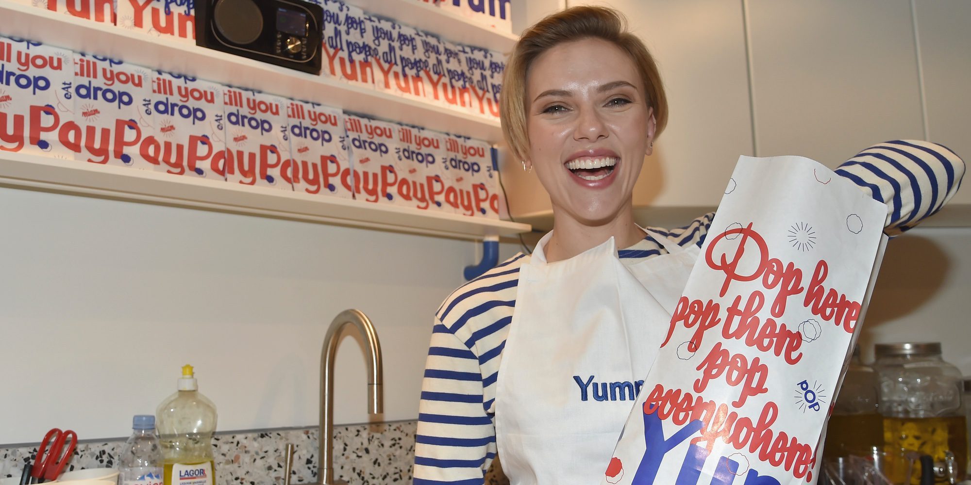 Scarlett Johansson abre una tienda de palomitas en París