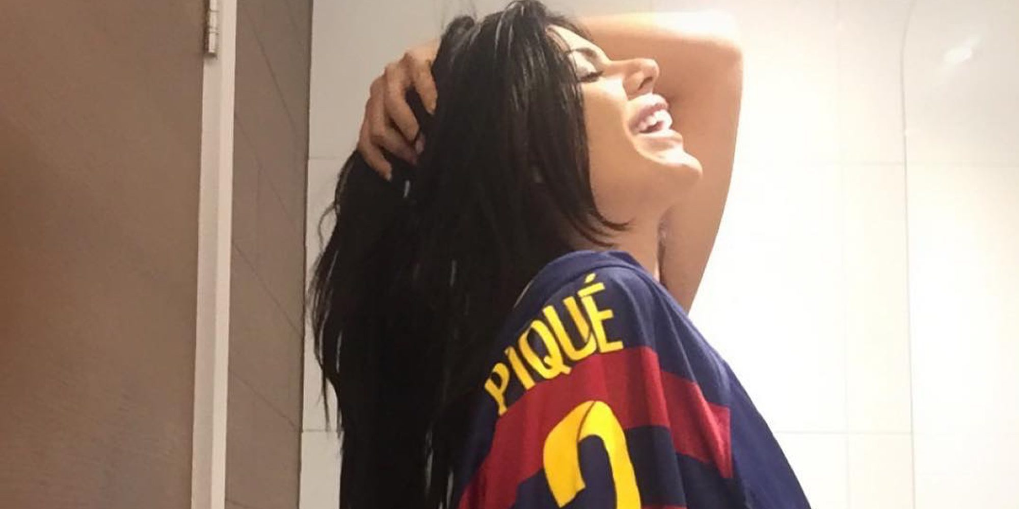 Suzy Cortez, la fiel seguidora brasileña de Leo Messi, se desnuda en la revista Interviú