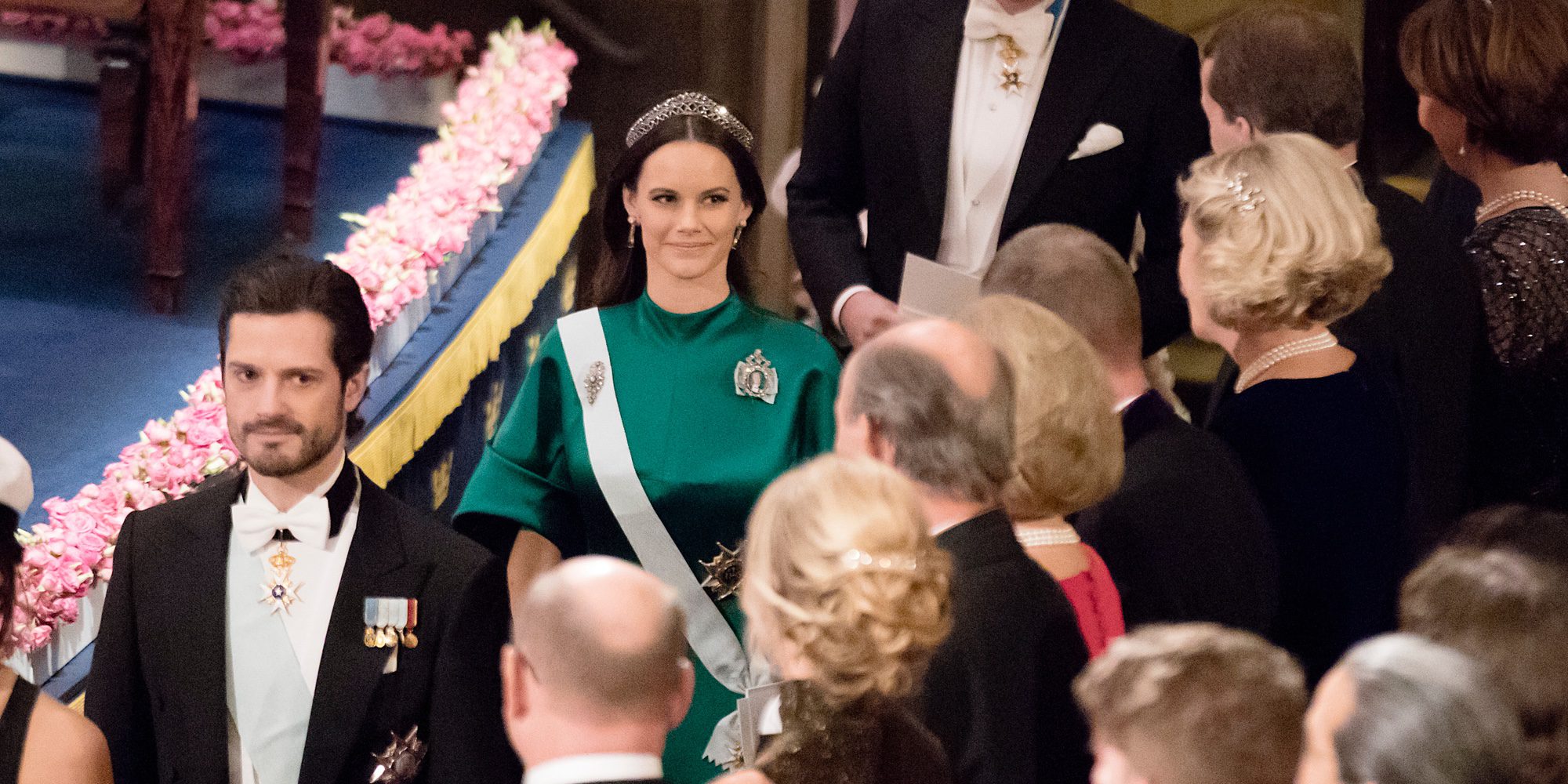La sorpresa de los Nobel 2016: Sofia Hellqvist cambia por fin de tiara gracias a Victoria de Suecia