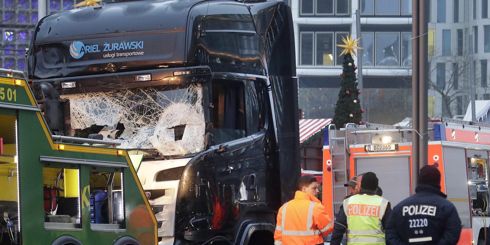 Atentado de Berlín: 12 muertos y 48 heridos al ser atropellados por un camión conducido por un joven pakistaní