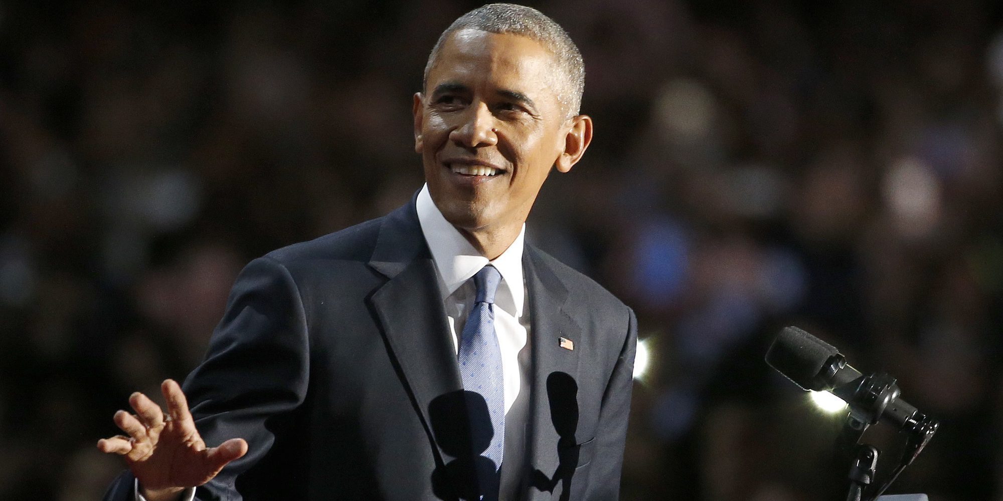 Barack Obama se despide de la Casa Blanca con lágrimas en los ojos y arropado por toda su familia