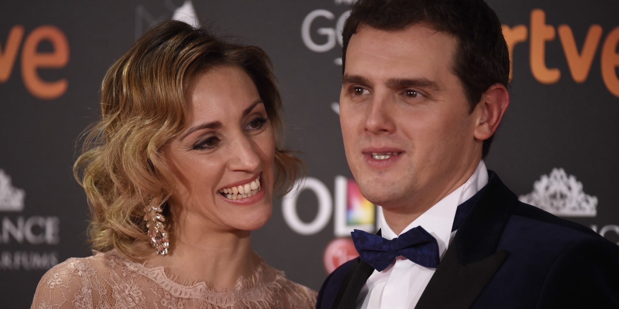 Albert Rivera asiste a los Premios Goya 2017 acompañado de su novia Beatriz Tajuelo