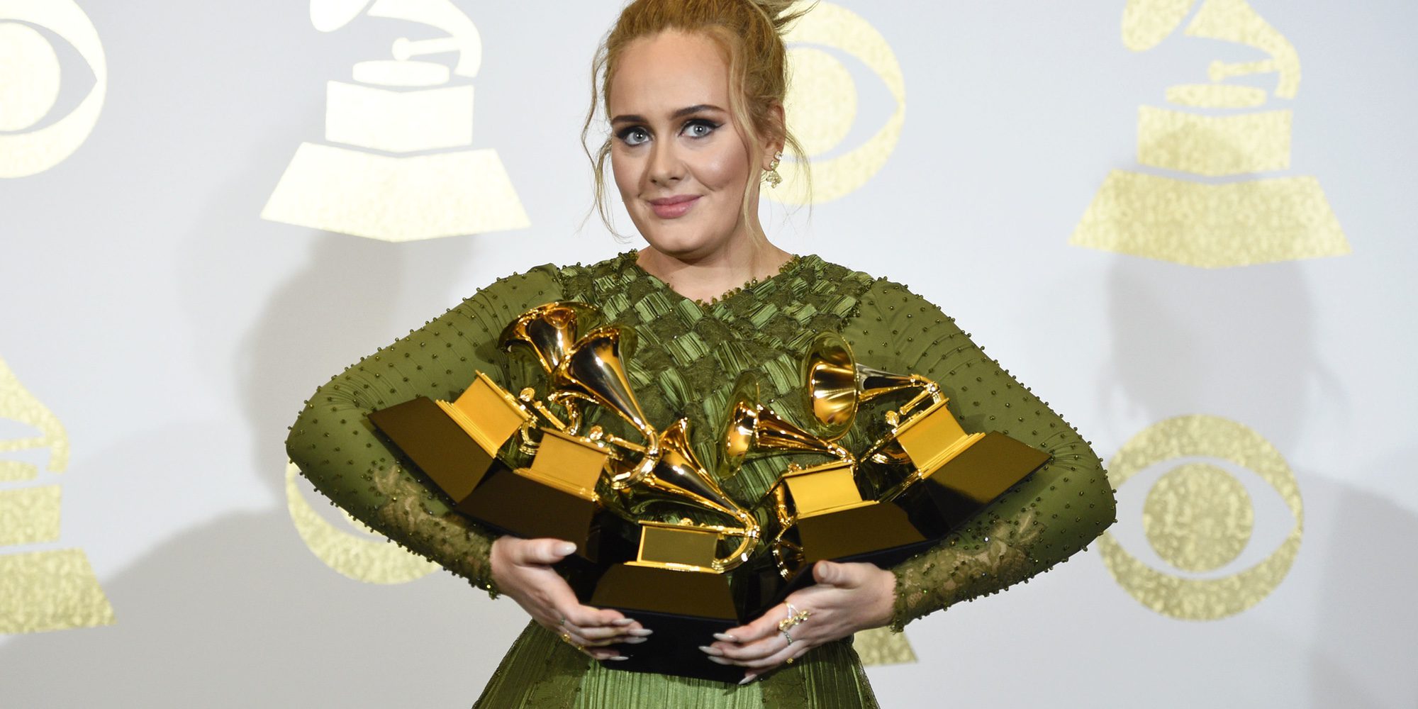 Adele triunfa en los Grammy 2017: emociona a Beyoncé y mete la pata en el homenaje a George Michael