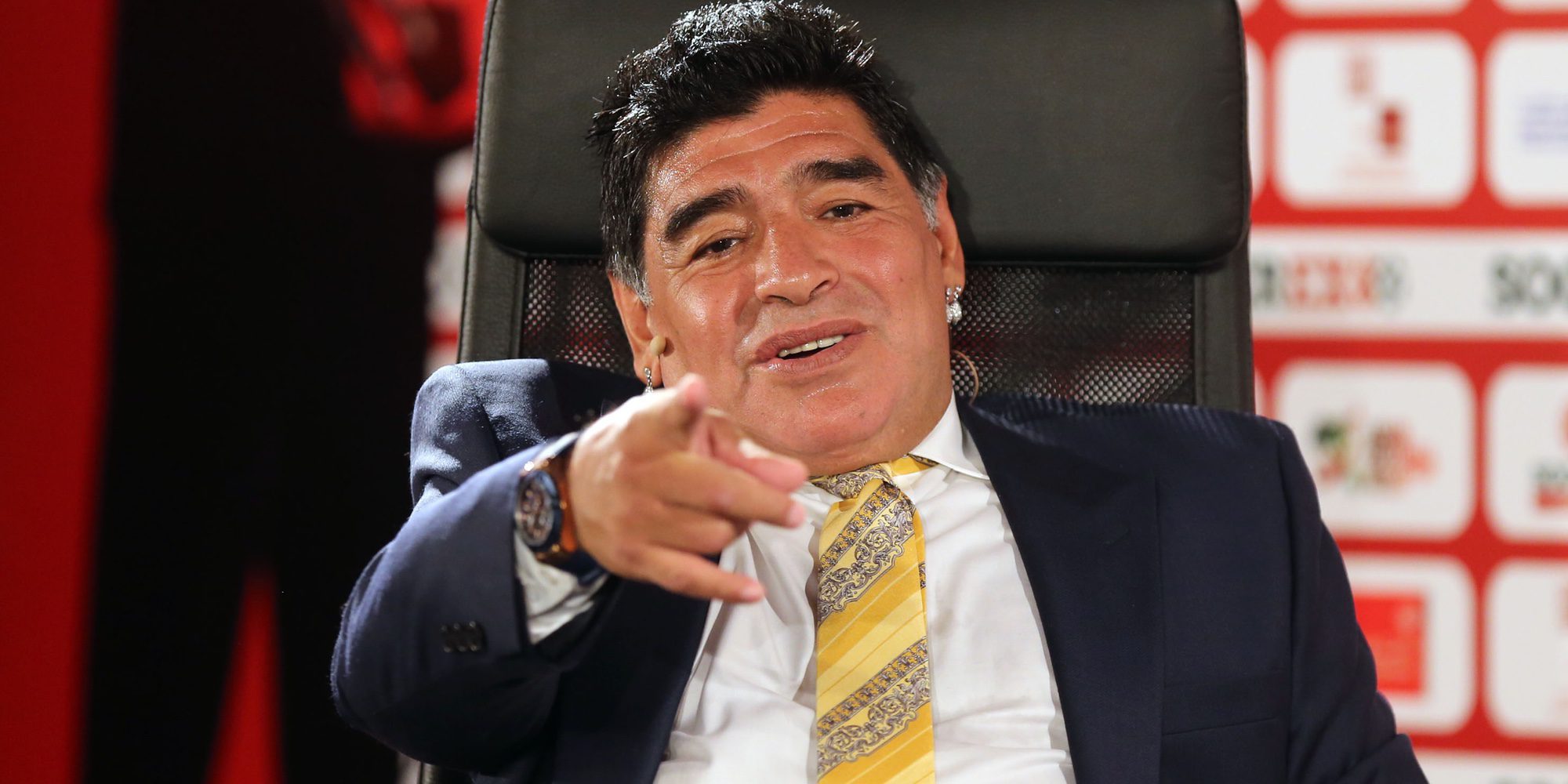 Maradona es interrogado por la Policía Nacional por una supuesta agresión a su novia