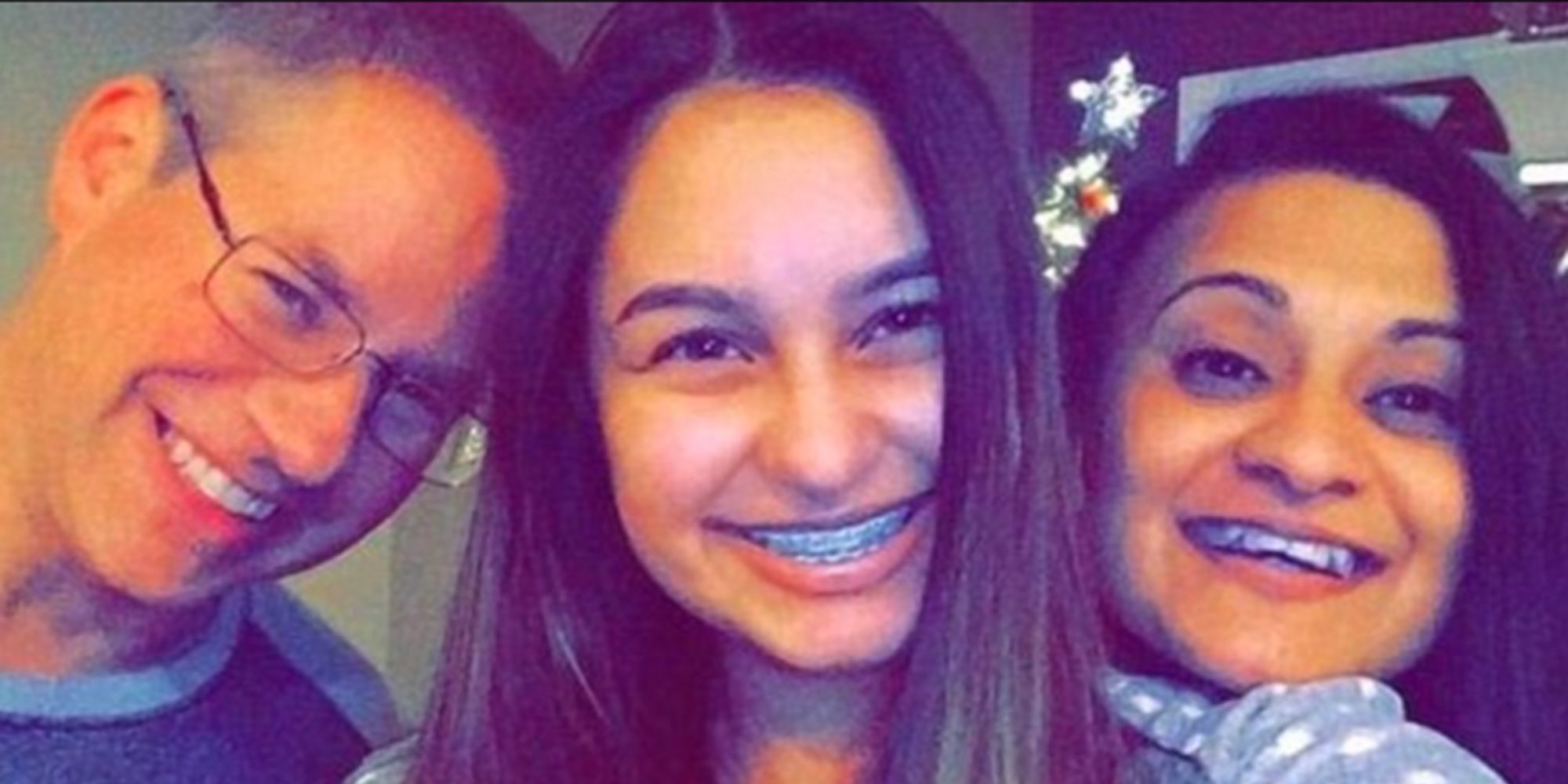 Dos gemelas de 16 años y su padre aparecen muertos en su casa en Illinois tras un tiroteo