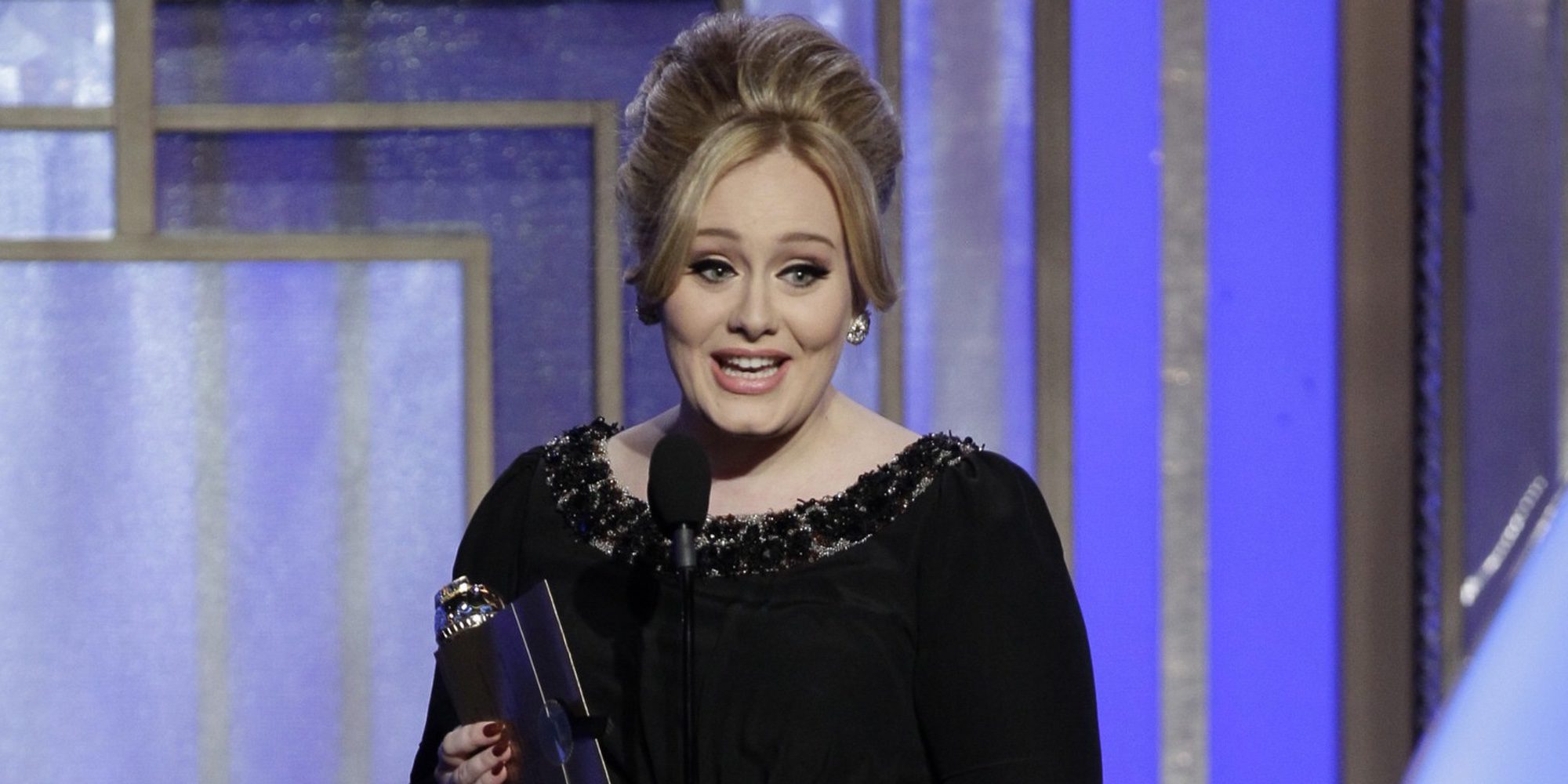 Adele se corona como la mujer que más semanas ha permanecido en la lista Billboard 200
