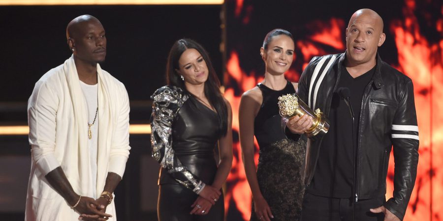 Un emocionado Vin Diesel recuerda a su amigo y compañero Paul Walker en los MTV Movie Awards 2017
