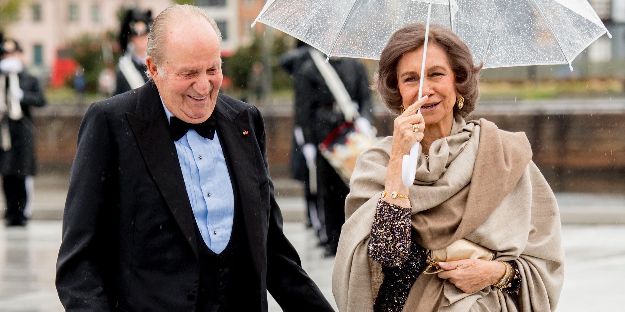 Los Reyes Juan Carlos y Sofía, todo sonrisas y complicidad en el 80 cumpleaños de los Reyes de Noruega