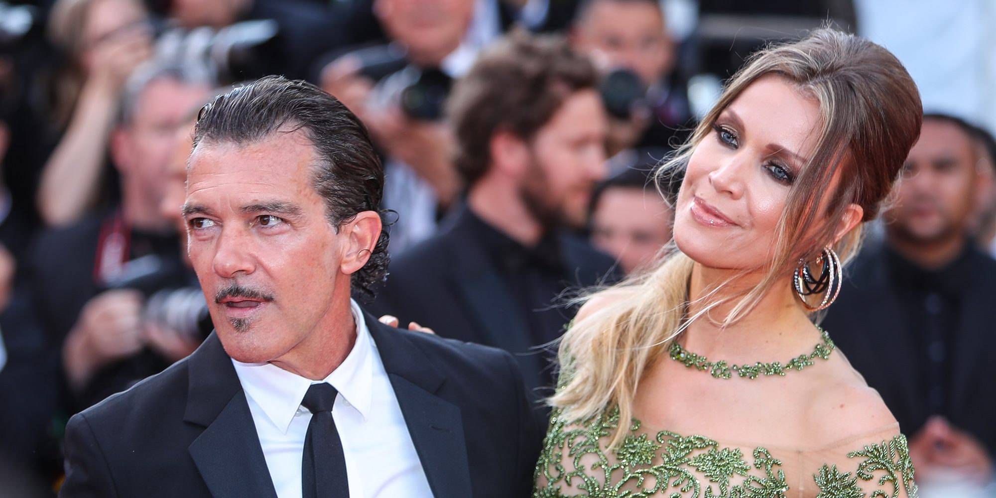 Antonio Banderas y Nicole Kimpel derrochan amor y ternura en el Festival de Cannes 2017