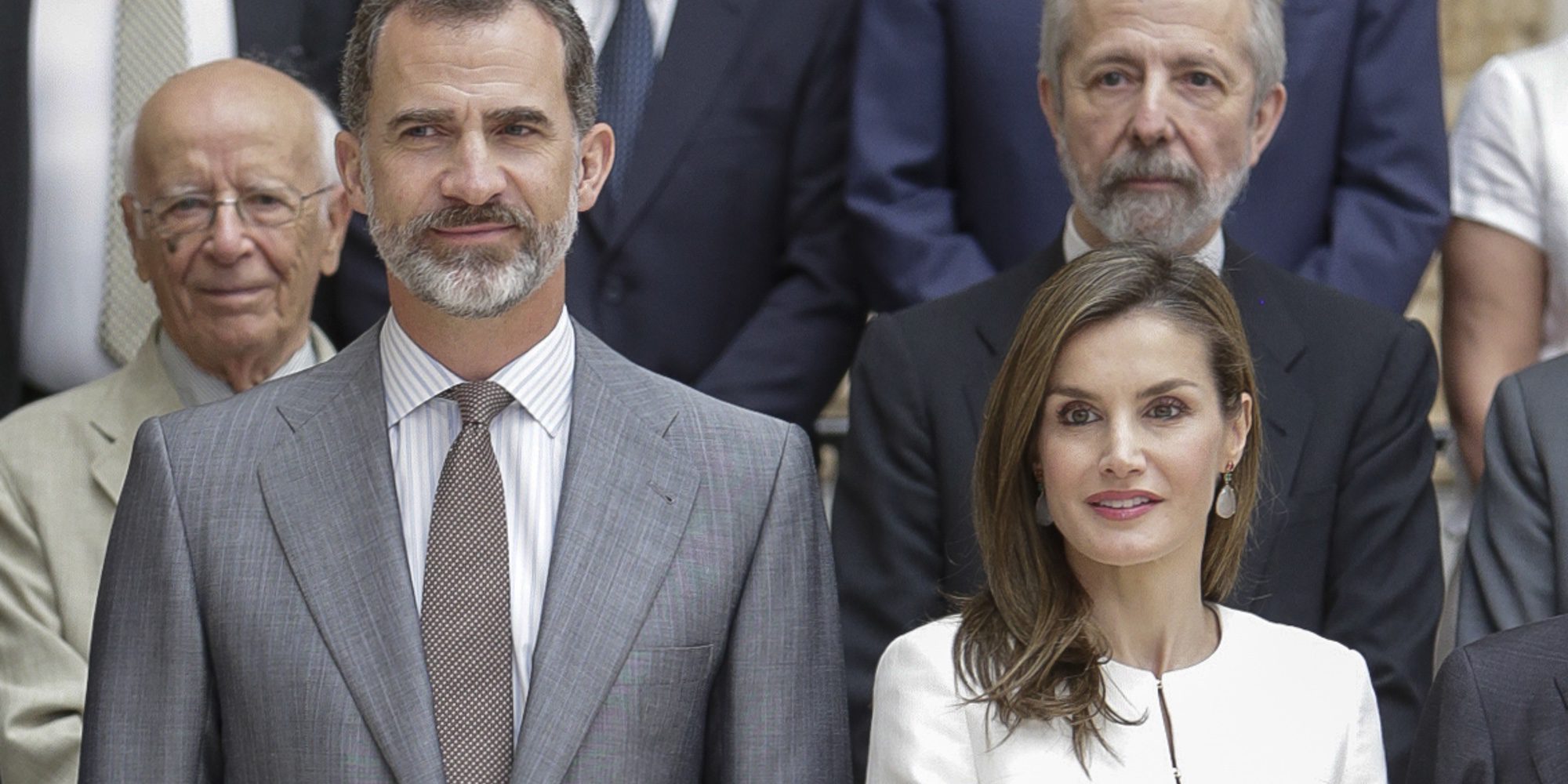 Los Reyes Felipe y Letizia celebran tres años de reinado rodeados de arte y niños en el Museo del Prado