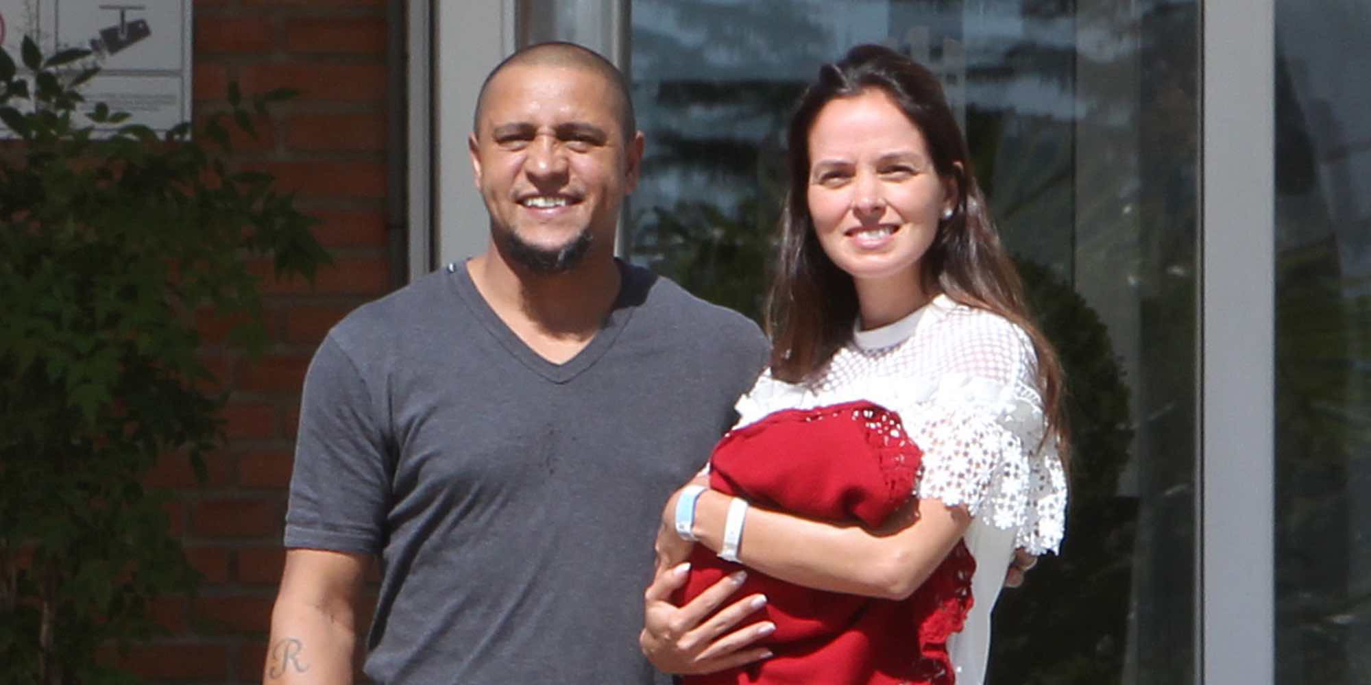 Roberto Carlos presenta a su noveno hijo, la segunda niña en común con su mujer Mariana Lucón