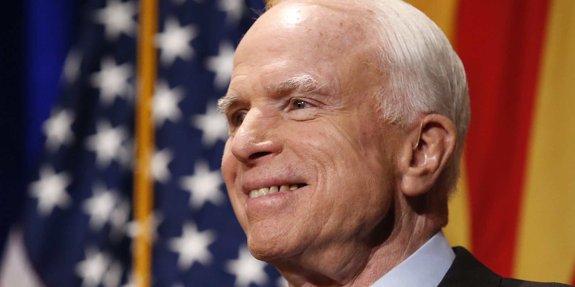 El senador de Estados Unidos John McCain tiene cáncer cerebral