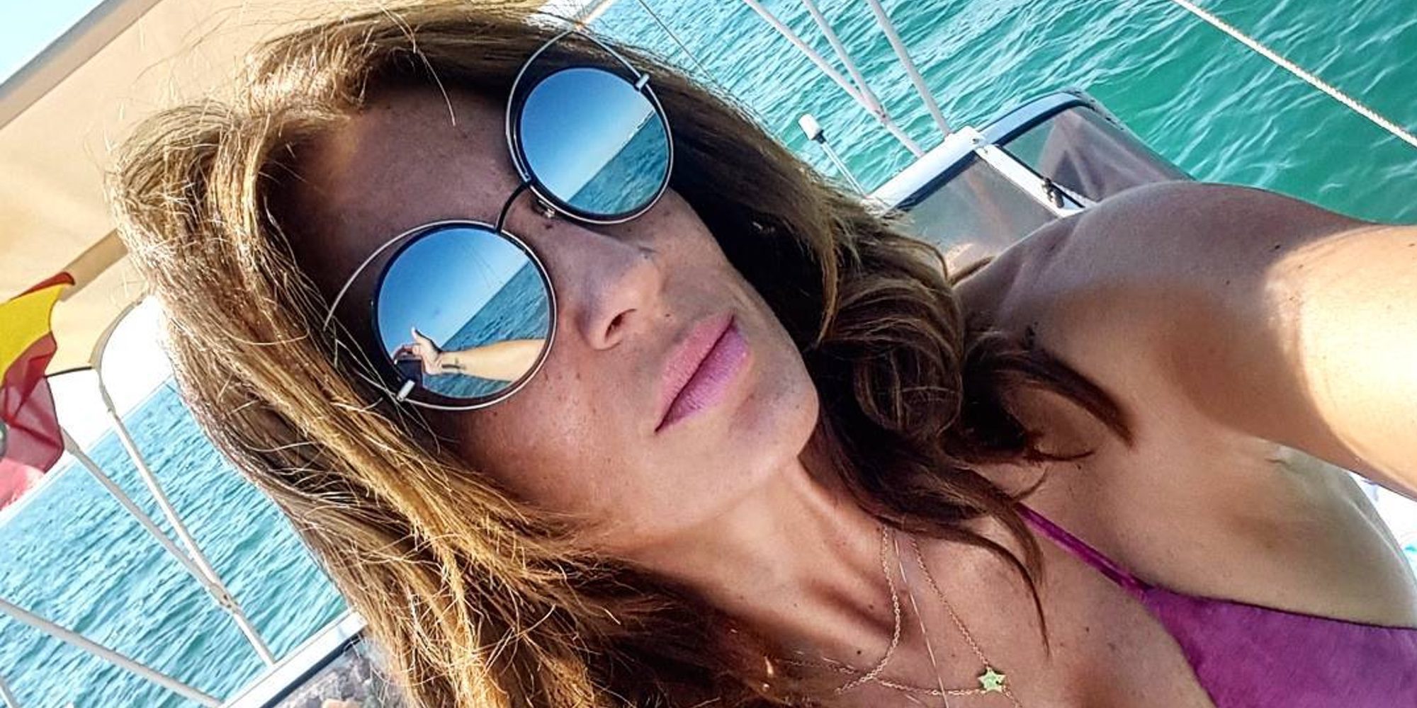 Raquel Bollo luce tipazo durante sus vacaciones en alta mar